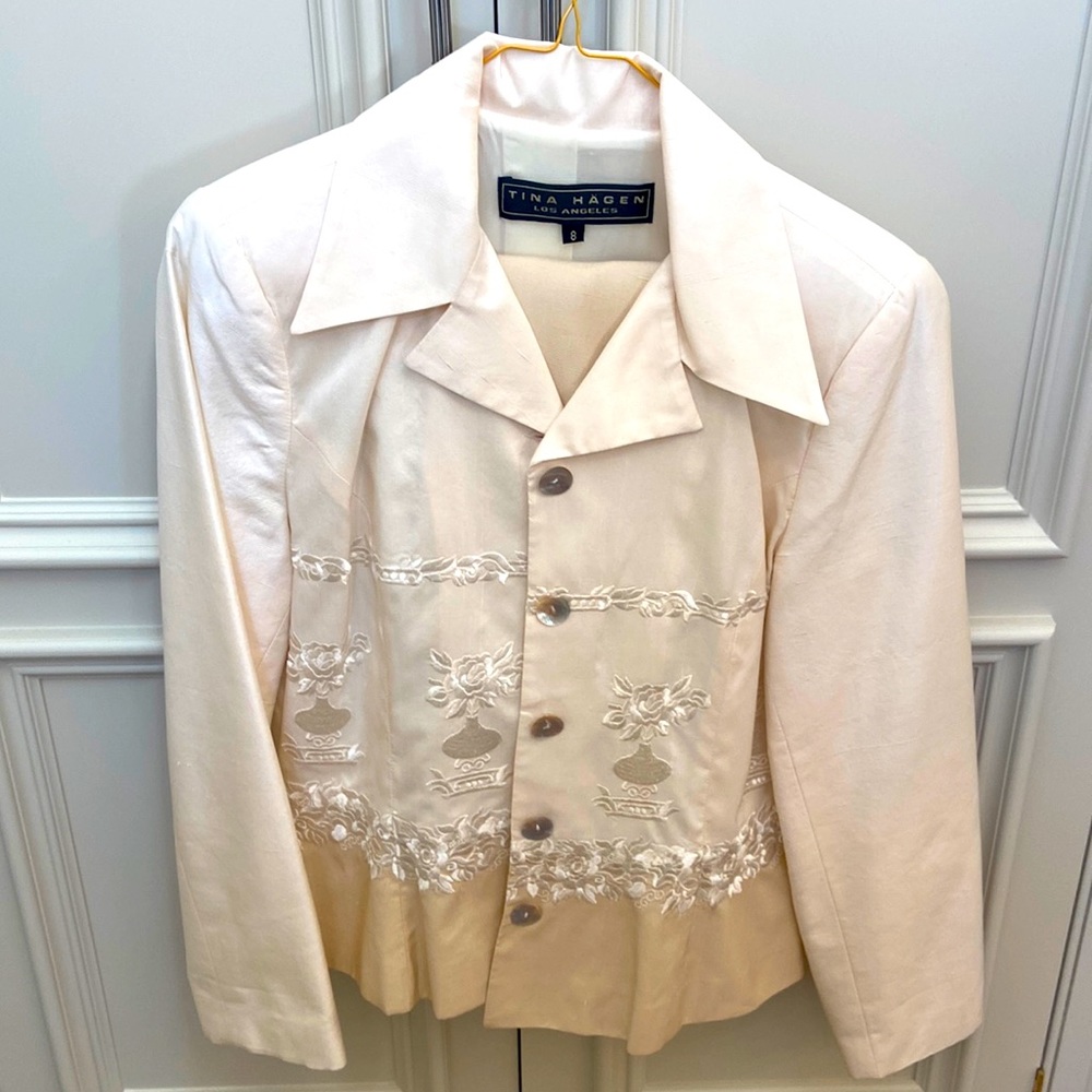 Women's skirt suit